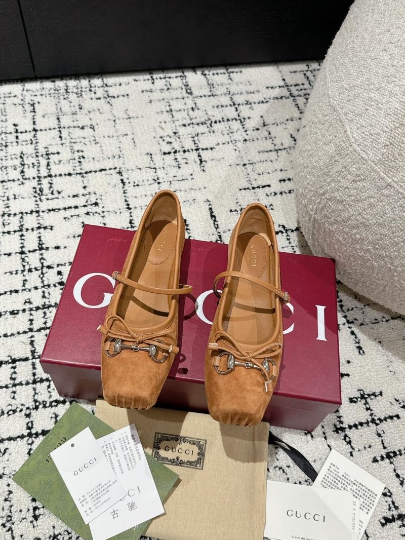 Gucci Flat Shoes